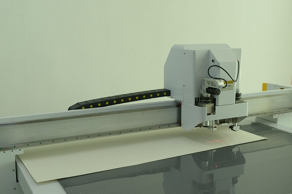 Tagliatrice a lama di vibrazione della taglierina digitale a base piatta ad alta velocità TSD